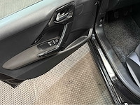 Peugeot - 208 - personenauto - 2015 - afbeelding 17 van  27