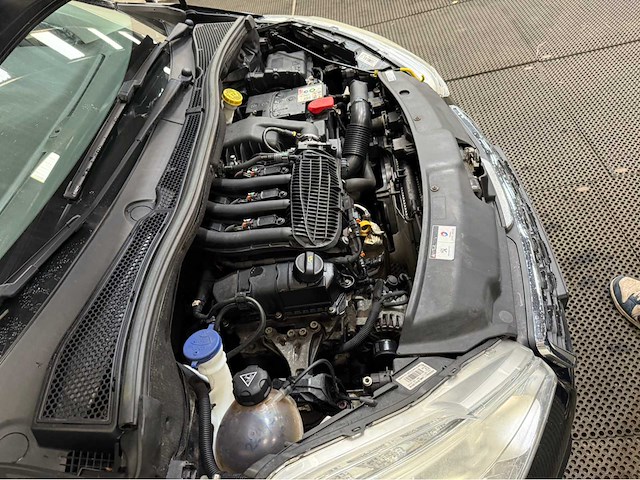 Peugeot - 208 - personenauto - 2015 - afbeelding 20 van  27