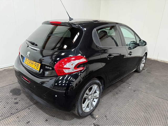 Peugeot - 208 - personenauto - 2015 - afbeelding 24 van  27
