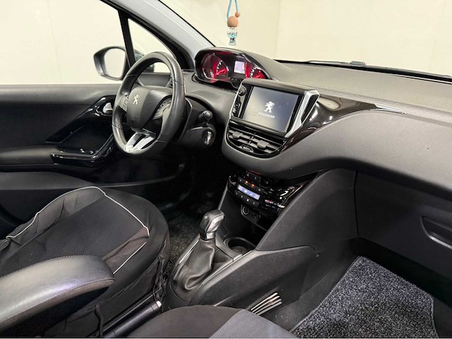 Peugeot - 208 - personenauto - 2015 - afbeelding 2 van  27