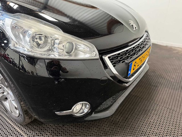 Peugeot - 208 - personenauto - 2015 - afbeelding 27 van  27
