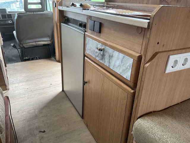 Peugeot - 280l - camper - afbeelding 25 van  35