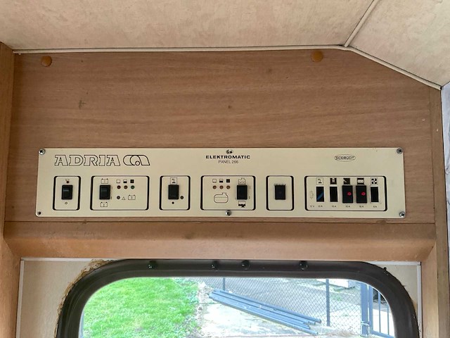 Peugeot - 280l - camper - afbeelding 28 van  35