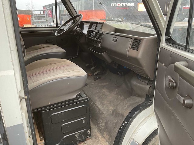 Peugeot - 280l - camper - afbeelding 32 van  35