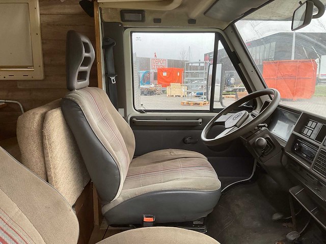 Peugeot - 280l - camper - afbeelding 33 van  35