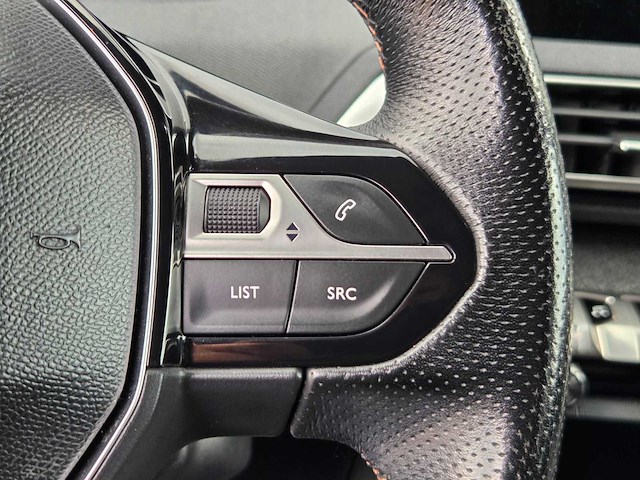 Peugeot - 3008 - 1.2 puretech gt line - 2018 - tl-138-n - personenauto - afbeelding 11 van  36