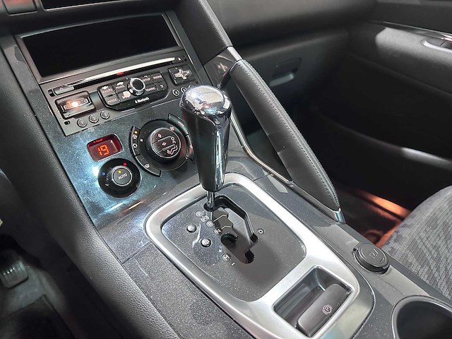 Peugeot - 3008 - 1.6 thp active automaat- (voorheen 40-zvj-8)- 2013 - afbeelding 3 van  16