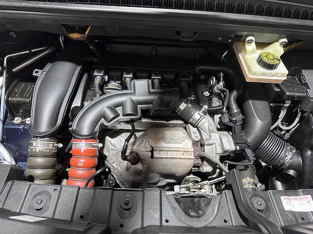 Peugeot - 3008 - 1.6 thp active automaat- (voorheen 40-zvj-8)- 2013 - afbeelding 9 van  16