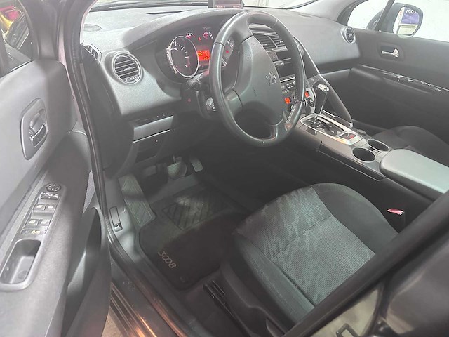 Peugeot - 3008 - 1.6 thp st automaat- 18-nxp-3- 2011 - afbeelding 13 van  15