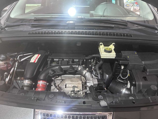 Peugeot - 3008 - 1.6 thp st automaat- 18-nxp-3- 2011 - afbeelding 21 van  21