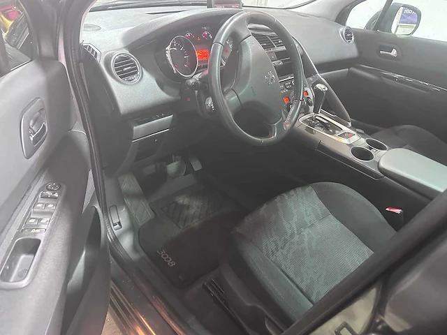 Peugeot - 3008 - 1.6 thp st automaat- 18-nxp-3- 2011 - afbeelding 19 van  21
