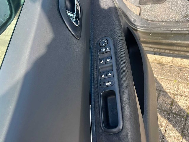 Peugeot - 3008 - 1.6 turbo, 49-rht-8 - afbeelding 7 van  19