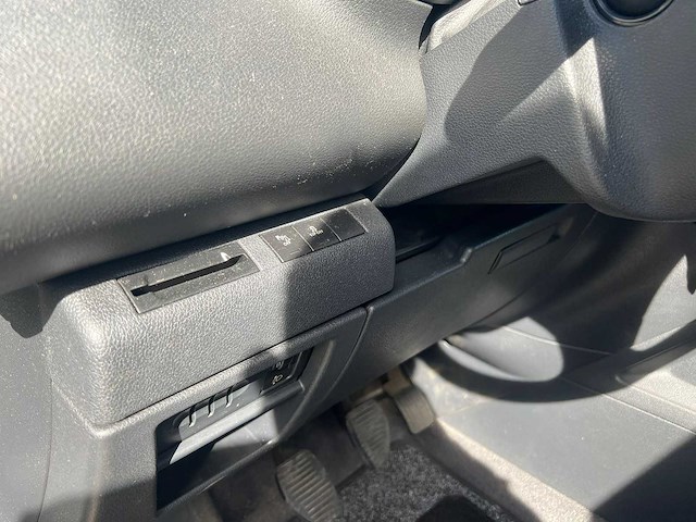 Peugeot - 3008 - 1.6 turbo, 49-rht-8 - afbeelding 10 van  19