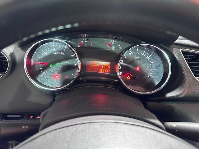 Peugeot - 3008 - 1.6 vti st - 01-rbg-4 - afbeelding 2 van  20