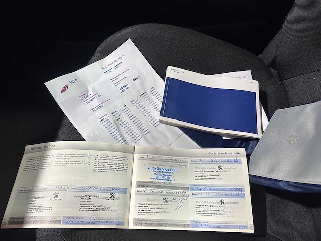 Peugeot - 3008 - 1.6 vti st - 01-rbg-4 - afbeelding 13 van  20