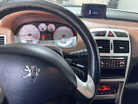 Peugeot - 307 cc - 2.0-16v - 93-xn-rf- 2007 - afbeelding 15 van  16