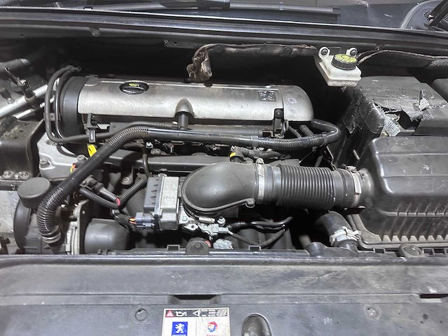 Peugeot - 307 cc - 2.0-16v samurai ed.- 70-gnh-3- 2004 - afbeelding 17 van  18