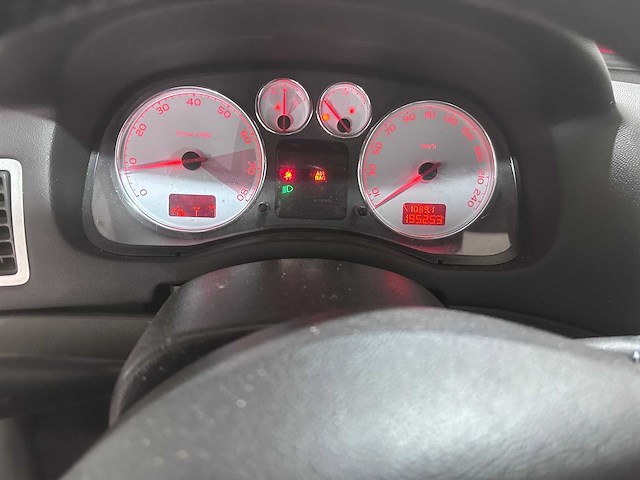 Peugeot - 307 cc - 2.0-16v samurai ed.- 70-gnh-3- 2004 - afbeelding 9 van  18