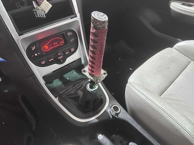 Peugeot - 307 cc - 2.0-16v samurai ed.- 70-gnh-3- 2004 - afbeelding 5 van  18