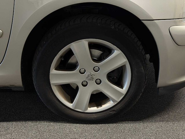 Peugeot - 307 sw - 2.0 16v premium 2005 31-rj-rb iaw - afbeelding 10 van  14