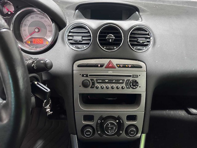 Peugeot - 308 - 1.6 thp xt - 55-nxz-8 - afbeelding 5 van  19