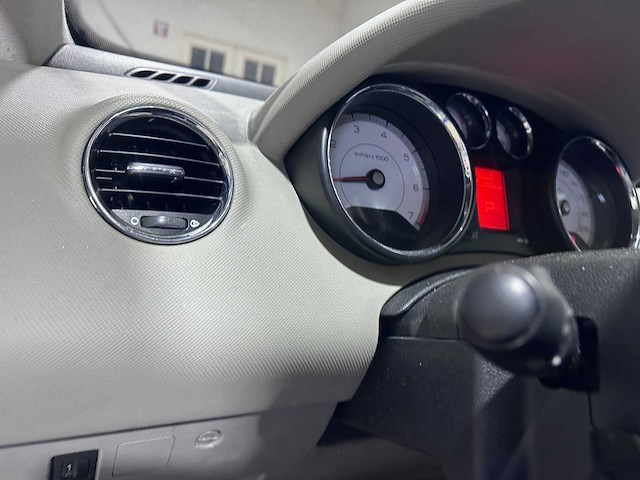 Peugeot - 308 - 1.6 thp xt automaat- 24-zp-hn - afbeelding 4 van  22