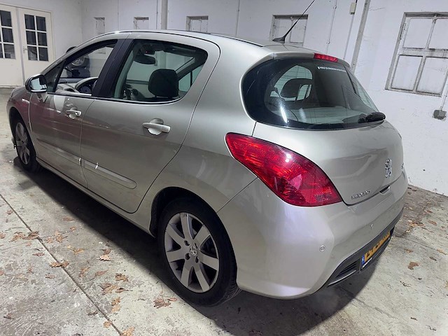 Peugeot - 308 - 1.6 thp xt automaat- 24-zp-hn - afbeelding 16 van  22