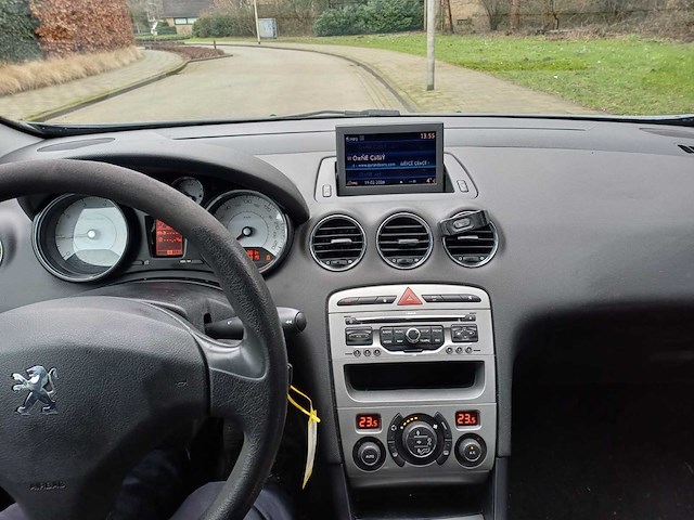 Peugeot - 308 - 1.6 vti blue lease, 19-nkh-1 - afbeelding 5 van  13