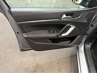Peugeot - 308 - personenauto - 2013 - afbeelding 15 van  31