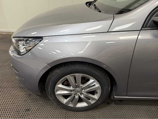 Peugeot - 308 - personenauto - 2013 - afbeelding 16 van  31