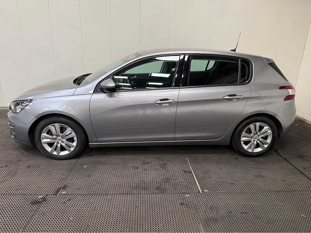 Peugeot - 308 - personenauto - 2013 - afbeelding 12 van  31