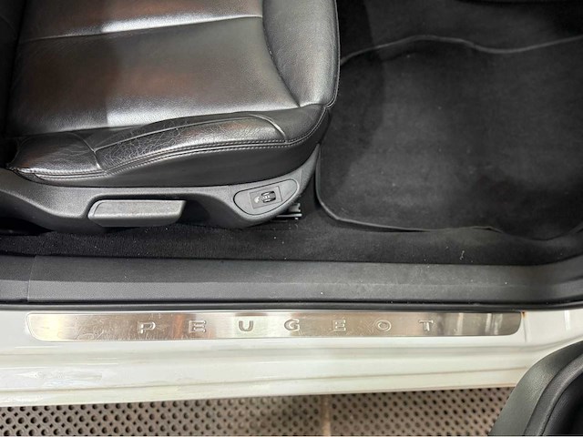 Peugeot - 308 cc - 1.6 thp feline - personenauto - 2009 - afbeelding 21 van  34