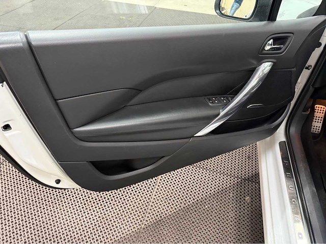 Peugeot - 308 cc - 1.6 thp feline - personenauto - 2009 - afbeelding 22 van  34