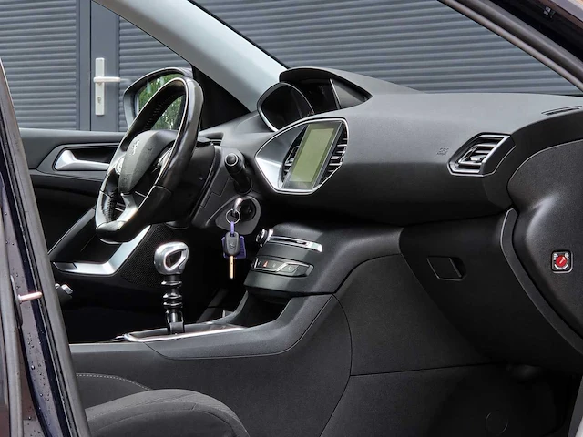 Peugeot - 308 sw - 1.2 e-thp blue l. ex - 2015 - 7-xvj-70 - personenauto - afbeelding 18 van  28