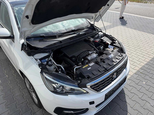 Peugeot - 308 sw - 1.2 puret.blue l. pr - personenauto - 2019 - afbeelding 1 van  7