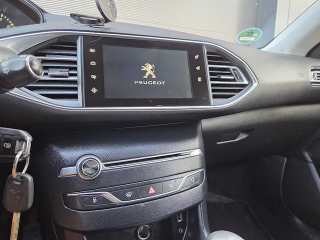 Peugeot - 308 sw - 1.2 puretech style - 2015 - hf-722-f - personenauto - afbeelding 9 van  26