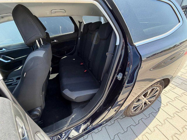 Peugeot - 308 sw - 1.2 puretech style - personenauto - 2016 - afbeelding 3 van  24