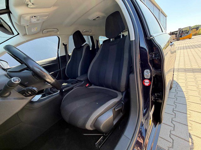 Peugeot - 308 sw - 1.2 puretech style - personenauto - 2016 - afbeelding 4 van  24