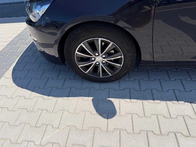 Peugeot - 308 sw - 1.2 puretech style - personenauto - 2016 - afbeelding 16 van  24