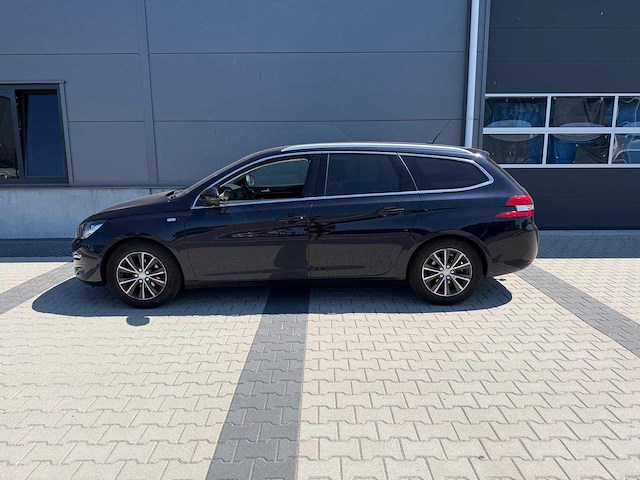 Peugeot - 308 sw - 1.2 puretech style - personenauto - 2016 - afbeelding 12 van  24
