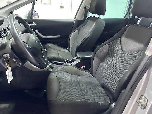 Peugeot - 308 sw - 1.6 vti b. lease ex - 87-rkn-9- 2011 - afbeelding 5 van  18