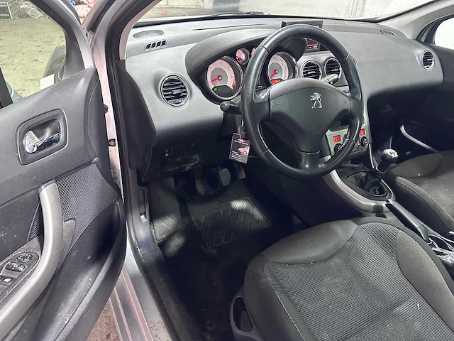Peugeot - 308 sw - 1.6 vti b. lease ex - 87-rkn-9- 2011 - afbeelding 15 van  18
