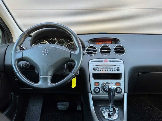 Peugeot - 308 sw - 1.6 vti sublime - 2010 - 64-nlb-1 - personenauto - afbeelding 4 van  24