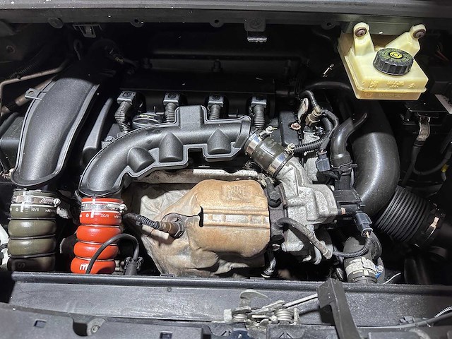 Peugeot - 5008 - 1.6 thp automaat b.l. exe 7p. - (voorheen 70-sbs-7)- 2011 - afbeelding 13 van  20