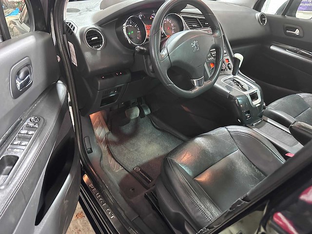 Peugeot - 5008 - 1.6 thp automaat b.l. exe 7p. - (voorheen 70-sbs-7)- 2011 - afbeelding 18 van  20