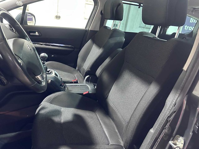 Peugeot - 5008 - 1.6 thp b.l. exe 7p. - 45-pzp-3- 2011 - afbeelding 4 van  17