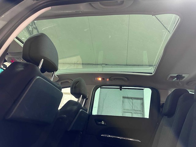 Peugeot - 5008 - 1.6 thp b.l. exe 7p. - 45-pzp-3- 2011 - afbeelding 7 van  17