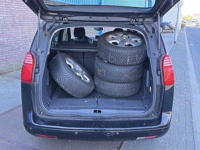 Peugeot - 5008 - 1.6 turbo st 5p 2010 | 01-kst-4 - afbeelding 13 van  25