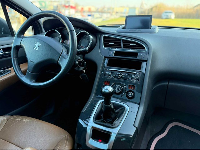 Peugeot - 5008 - 1.6 vti - lpg - personenauto - 2014 - afbeelding 11 van  24