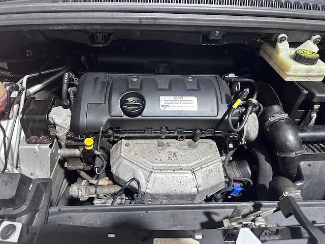 Peugeot - 5008 - 1.6 vti b. 7p. - 28-tkk-5 - afbeelding 9 van  18